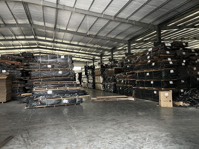 Dongguan Lingfeng Wood Industry Co., Ltd. γραμμή παραγωγής του κατασκευαστή